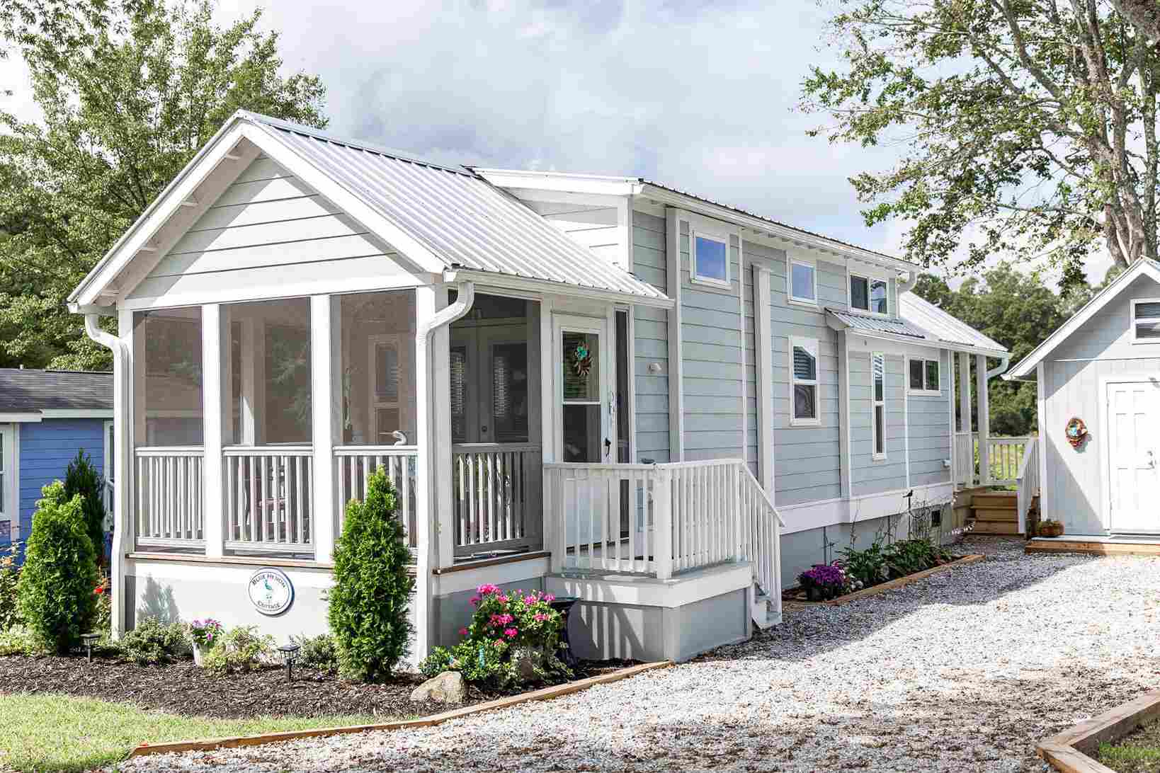 Seabreeze - Simple Life, The Village
